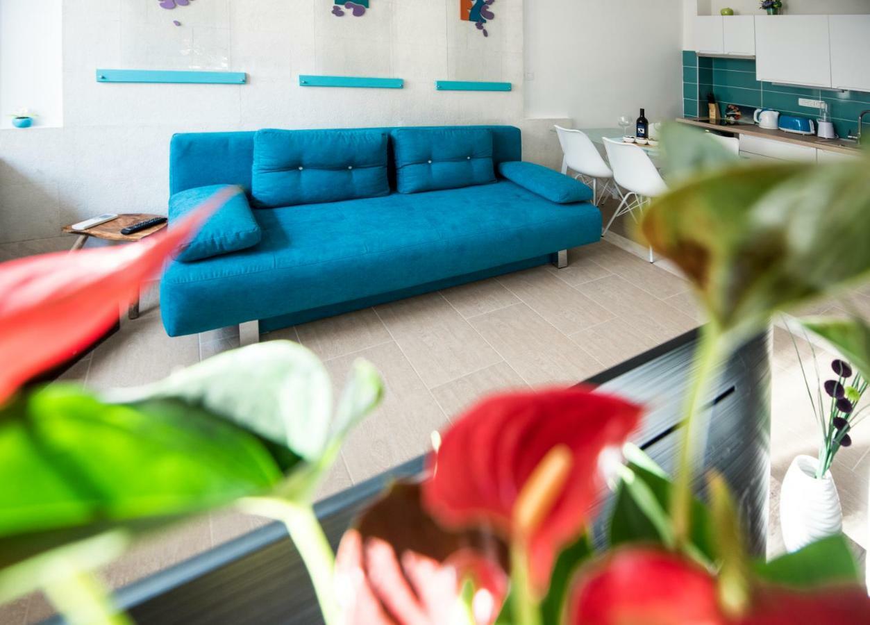 Ibis Your Cosy Oasis With Private Parking And Patio スプリト エクステリア 写真