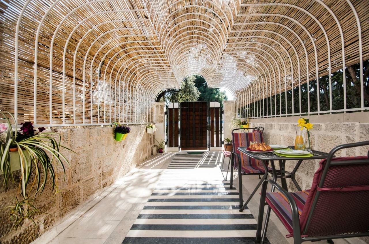Ibis Your Cosy Oasis With Private Parking And Patio スプリト エクステリア 写真