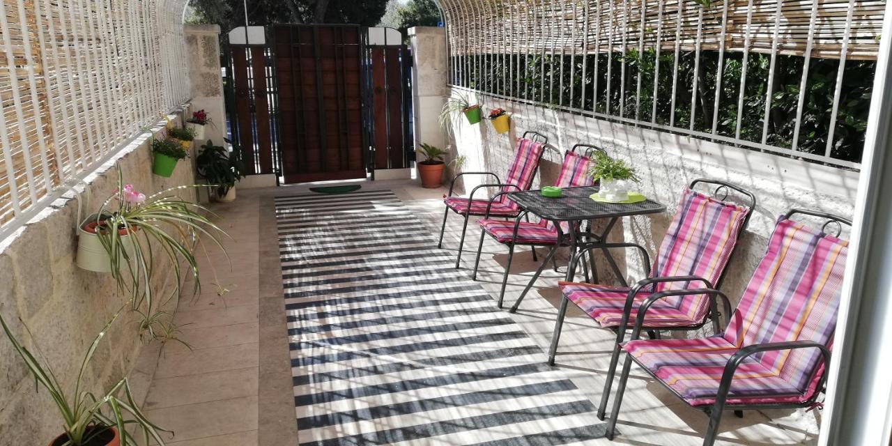 Ibis Your Cosy Oasis With Private Parking And Patio スプリト エクステリア 写真